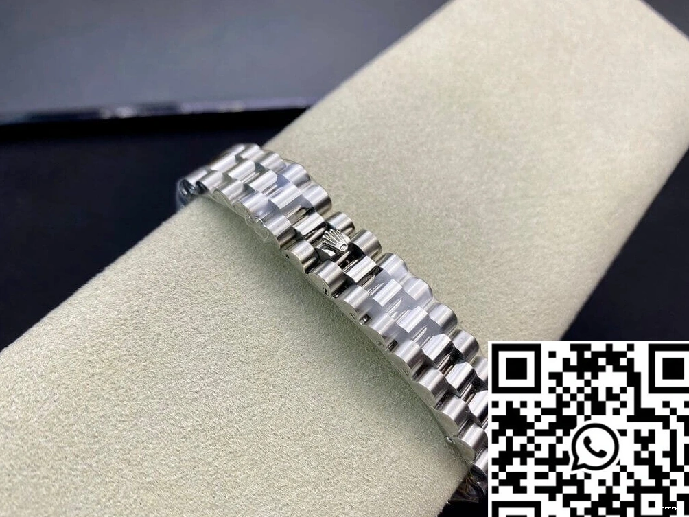 Datejust Green Dial Factory Rolex 28MM BP Diamond-set 0519